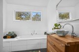 https://images.listonce.com.au/custom/160x/listings/3-lemon-street-campbells-creek-vic-3451/014/01583014_img_10.jpg?26hsKBZ6WA8