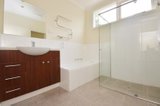 https://images.listonce.com.au/custom/160x/listings/3-loch-avenue-ballarat-central-vic-3350/021/01576021_img_07.jpg?9SX2Vk39CLQ