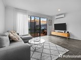 https://images.listonce.com.au/custom/160x/listings/3-lucinley-close-kilsyth-vic-3137/065/01526065_img_05.jpg?4CwaLJyrUKo
