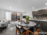 https://images.listonce.com.au/custom/160x/listings/3-lucinley-close-kilsyth-vic-3137/065/01526065_img_06.jpg?VzBO6vMBJJo