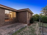 https://images.listonce.com.au/custom/160x/listings/3-lutana-court-mooroolbark-vic-3138/427/01524427_img_19.jpg?ukEGzbrpKS0