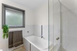 https://images.listonce.com.au/custom/160x/listings/3-manhattan-square-vermont-vic-3133/002/01359002_img_10.jpg?yPURFA-7gq0