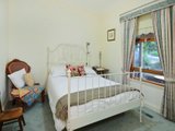 https://images.listonce.com.au/custom/160x/listings/3-mawarra-court-highton-vic-3216/587/01699587_img_13.jpg?jM5he3vnTGk