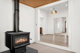 https://images.listonce.com.au/custom/160x/listings/3-maxwell-street-tylden-vic-3444/713/01897713_img_02.jpg?sFpEW8v0qq0