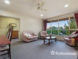 https://images.listonce.com.au/custom/160x/listings/3-mayfield-court-croydon-vic-3136/788/01525788_img_10.jpg?8w6uPYJ-AwM