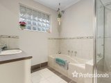 https://images.listonce.com.au/custom/160x/listings/3-mayfield-court-croydon-vic-3136/788/01525788_img_14.jpg?0OED3TsNAZE