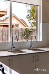 https://images.listonce.com.au/custom/160x/listings/3-meadow-street-st-kilda-east-vic-3183/245/01948245_img_17.jpg?5WZUr7a2Iyc