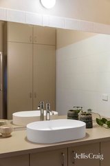 https://images.listonce.com.au/custom/160x/listings/3-meadow-street-st-kilda-east-vic-3183/245/01948245_img_18.jpg?DGjIQi7bV7o