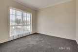https://images.listonce.com.au/custom/160x/listings/3-merrett-drive-williamstown-vic-3016/090/01978090_img_05.jpg?qVJNbd95kW4