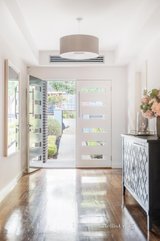 https://images.listonce.com.au/custom/160x/listings/3-merton-street-camberwell-vic-3124/970/01488970_img_20.jpg?bosjMr1BFqI