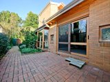 https://images.listonce.com.au/custom/160x/listings/3-molesworth-street-canterbury-vic-3126/870/01743870_img_07.jpg?beW_vJ4b2sw