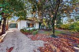 https://images.listonce.com.au/custom/160x/listings/3-neville-street-bentleigh-east-vic-3165/775/01905775_img_10.jpg?2_B4wkmUbxs