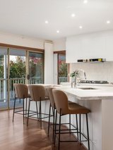 https://images.listonce.com.au/custom/160x/listings/3-nightingale-close-donvale-vic-3111/133/01705133_img_04.jpg?yRceN7b2508
