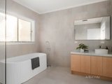 https://images.listonce.com.au/custom/160x/listings/3-nightingale-close-donvale-vic-3111/133/01705133_img_08.jpg?DIwVXN144mE