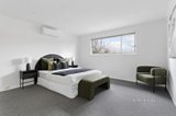 https://images.listonce.com.au/custom/160x/listings/3-odin-street-strathmore-vic-3041/715/01717715_img_09.jpg?2rpoIOGi7JM