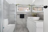 https://images.listonce.com.au/custom/160x/listings/3-odin-street-strathmore-vic-3041/715/01717715_img_12.jpg?QDQ_-7e6lag