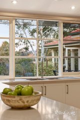 https://images.listonce.com.au/custom/160x/listings/3-orchard-rise-park-orchards-vic-3114/901/01950901_img_09.jpg?DSb0WhcfRtQ