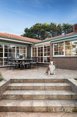 https://images.listonce.com.au/custom/160x/listings/3-orchard-rise-park-orchards-vic-3114/901/01950901_img_18.jpg?KICodXaVicQ