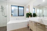 https://images.listonce.com.au/custom/160x/listings/3-paperbark-court-croydon-vic-3136/458/01119458_img_11.jpg?REHCU-9KNf4