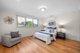 https://images.listonce.com.au/custom/160x/listings/3-para-court-doncaster-vic-3108/557/01606557_img_11.jpg?dv6xRs_pJcU