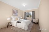 https://images.listonce.com.au/custom/160x/listings/3-paris-court-mooroolbark-vic-3138/113/01891113_img_14.jpg?BBu5JPdZp-s