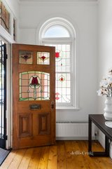 https://images.listonce.com.au/custom/160x/listings/3-park-road-middle-park-vic-3206/093/01981093_img_09.jpg?j0R8HGFayIM