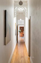 https://images.listonce.com.au/custom/160x/listings/3-park-road-middle-park-vic-3206/093/01981093_img_12.jpg?AOQW7kcZwcQ