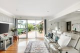 https://images.listonce.com.au/custom/160x/listings/3-pasadena-crescent-bentleigh-east-vic-3165/756/01580756_img_04.jpg?xKtp1AkqKQk