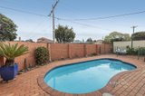 https://images.listonce.com.au/custom/160x/listings/3-pasadena-crescent-bentleigh-east-vic-3165/756/01580756_img_10.jpg?r6707k9OUj4