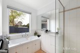 https://images.listonce.com.au/custom/160x/listings/3-penton-court-diamond-creek-vic-3089/680/01781680_img_09.jpg?NgawA_TVv0M