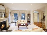https://images.listonce.com.au/custom/160x/listings/3-percy-street-balwyn-vic-3103/511/01684511_img_10.jpg?ZK-MtNe0_jE