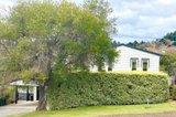 https://images.listonce.com.au/custom/160x/listings/3-perrins-street-daylesford-vic-3460/128/01896128_img_21.jpg?mrIgD9n3d5g