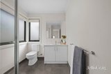 https://images.listonce.com.au/custom/160x/listings/3-prestige-close-mooroolbark-vic-3138/276/01915276_img_09.jpg?kQe05LT-jW0