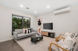 https://images.listonce.com.au/custom/160x/listings/3-prestige-close-mooroolbark-vic-3138/834/01898834_img_03.jpg?uyKi5R4oAF8