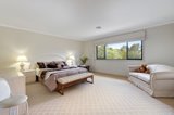 https://images.listonce.com.au/custom/160x/listings/3-raymond-court-oakleigh-vic-3166/666/00128666_img_06.jpg?HGLNjFa0-Q0