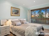 https://images.listonce.com.au/custom/160x/listings/3-royal-avenue-wandin-north-vic-3139/969/01524969_img_11.jpg?P1VCRsCSB9I