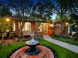 https://images.listonce.com.au/custom/160x/listings/3-salford-avenue-balwyn-vic-3103/321/01685321_img_01.jpg?A-eaT3Aqlio