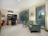 https://images.listonce.com.au/custom/160x/listings/3-salford-avenue-balwyn-vic-3103/321/01685321_img_07.jpg?QsXngf76mGE