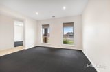 https://images.listonce.com.au/custom/160x/listings/3-samoth-court-miners-rest-vic-3352/202/01935202_img_03.jpg?24I9H6EAL7E