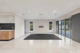 https://images.listonce.com.au/custom/160x/listings/3-samoth-court-miners-rest-vic-3352/202/01935202_img_05.jpg?IsFyh39LZgI