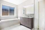 https://images.listonce.com.au/custom/160x/listings/3-samoth-court-miners-rest-vic-3352/237/01909237_img_01.jpg?xoxutxfWgso