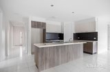 https://images.listonce.com.au/custom/160x/listings/3-samoth-court-miners-rest-vic-3352/237/01909237_img_08.jpg?BDCTGeItttQ