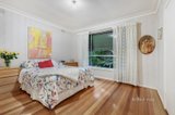 https://images.listonce.com.au/custom/160x/listings/3-sapphire-court-glen-waverley-vic-3150/392/01389392_img_04.jpg?I6TUFa6A2B8