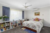 https://images.listonce.com.au/custom/160x/listings/3-selina-avenue-mooroolbark-vic-3138/043/01113043_img_07.jpg?sSLp-gT5Vu4