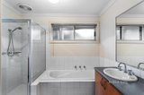 https://images.listonce.com.au/custom/160x/listings/3-sellick-drive-croydon-vic-3136/948/01278948_img_08.jpg?s_uA0H_v_GU