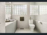 https://images.listonce.com.au/custom/160x/listings/3-snead-court-mount-waverley-vic-3149/237/01947237_img_10.jpg?Ydpb7h9yc2g