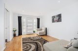 https://images.listonce.com.au/custom/160x/listings/3-solomon-street-mount-waverley-vic-3149/690/01568690_img_02.jpg?qAysv-zBd4Y