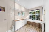 https://images.listonce.com.au/custom/160x/listings/3-st-james-avenue-mont-albert-vic-3127/267/01648267_img_10.jpg?Pkt9Cr6JZUc