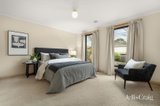 https://images.listonce.com.au/custom/160x/listings/3-st-swindons-avenue-lake-gardens-vic-3355/334/01771334_img_12.jpg?qOuiKTiv7f8