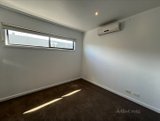 https://images.listonce.com.au/custom/160x/listings/3-stan-street-clifton-hill-vic-3068/197/01722197_img_09.jpg?UpQbIsEHAn4